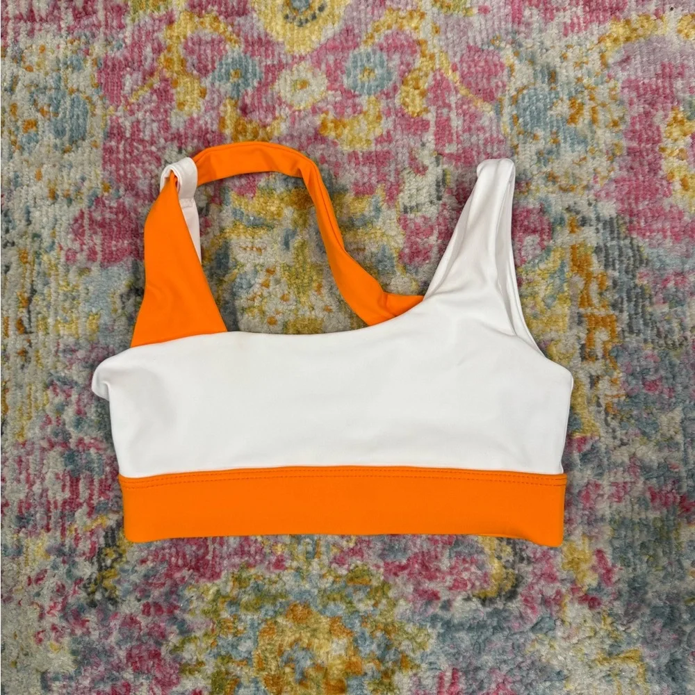 Tiger Friday CXL Emmy Crop in Julius - Picture 2 of 3